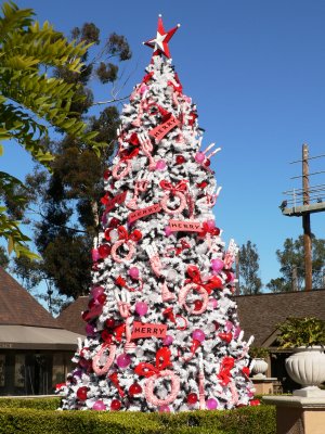 Dr. Seuss Xmas tree