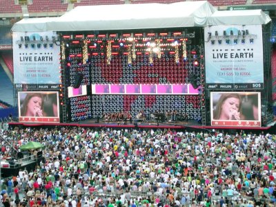 Kelly Clarkson at Live Earth concert