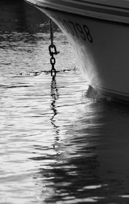 Bow BW chain.jpg