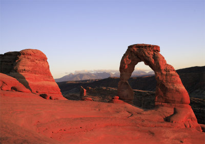 Delicate Arch at Sunset wide.jpg