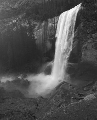 Vernal Falls Black and White 2.jpg