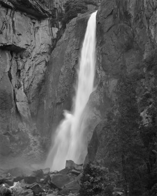 Falls in black and white