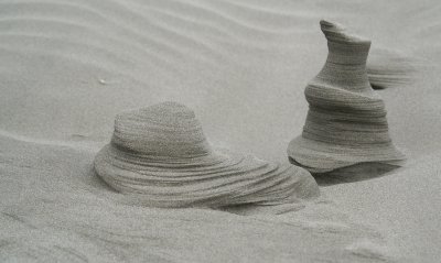  sand sculptures formed by the beach winds and the waves of ocean