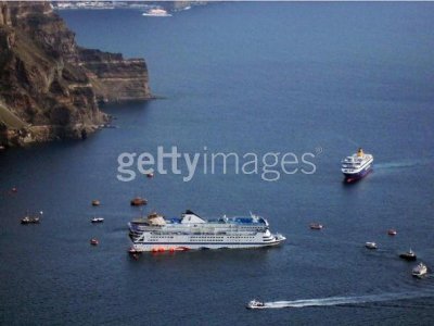 Sea Diamond sinks off the Santorini's coast