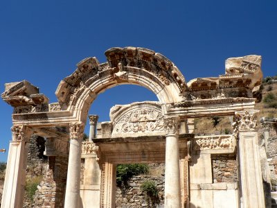Ephesus - Arch 2.jpg