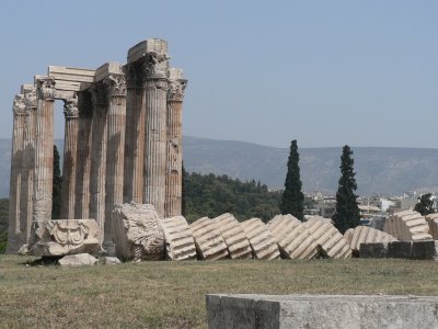 Athens - Temple of Zeus Columns 3.jpg