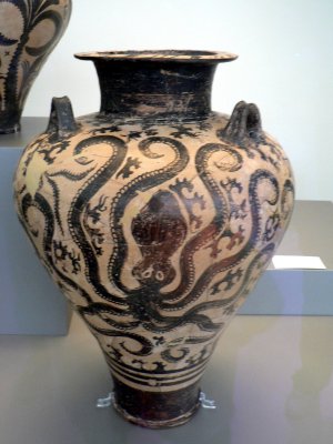 National Museum - Vase.jpg