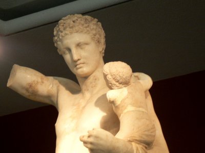 Olympia - Museum - Praxiteles Hermes 3.jpg