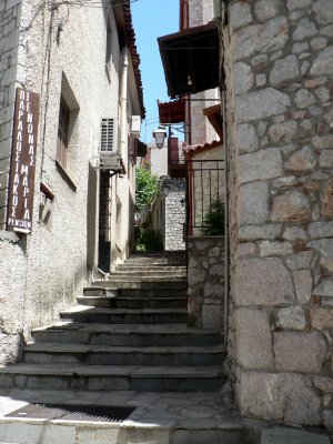 Delphi - Town - Stairs 2.jpg
