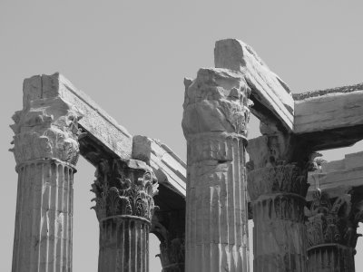 Athens - Temple of Zeus Columns.jpg