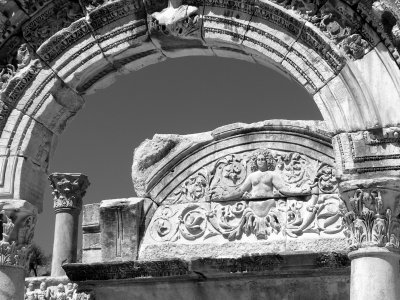 Ephesus - Medusa.jpg