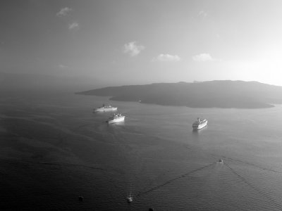 Santorini - Cruise Ships.jpg
