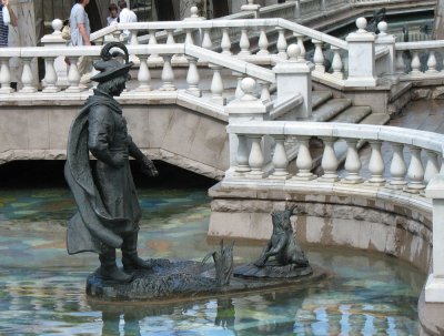 Moscow, Kremlin, sculpture garden - Frog princess