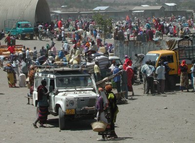 Maasai market scene 2