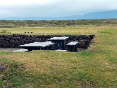 Picnic bunker