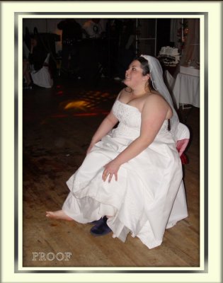 DSC01240 dani chair toes proof.jpg