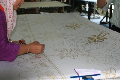 Batik...  The Art of Imprinting Design Onto Cloth (IMG_5029.JPG)