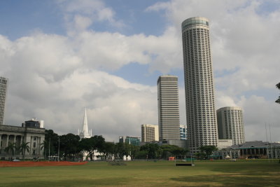 Singapore Leaning Tower? (IMG_5494.JPG)