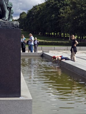 Weary resignation in Vigeland Park