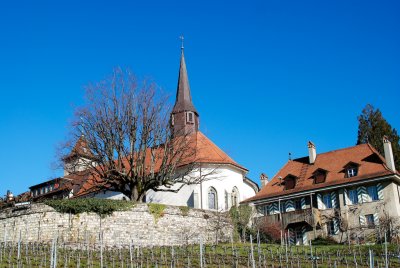 A Sunday morning walk in neighboring town Pully