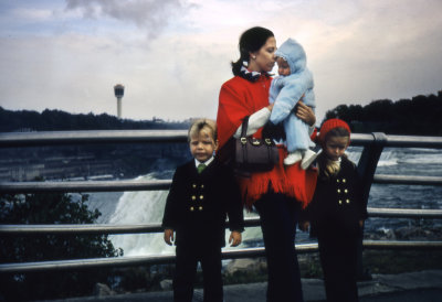 los3_mama (Niagara Falls)