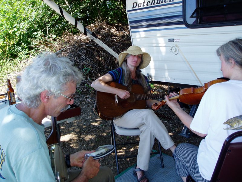 Jeff Bialer, Bonnie Zahnow and Marla Streater jam under Rays window just to make him feel better (and it worked!) AM 076.jpg