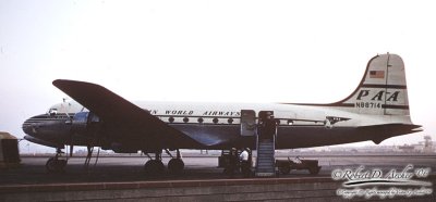 1722 DC-4 N88714 Pan Am.jpg