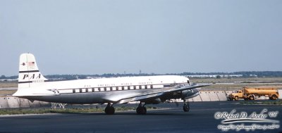 2037 DC-6 N6533C Pan AM.jpg