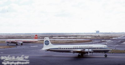 2842 DC-6B N5118V Pan Am.jpg