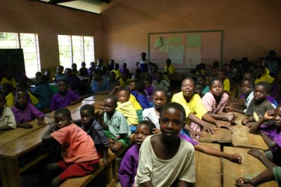 School in Kiwegu, on good behaviour even while teacher is away