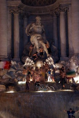 Trevi Fountain after the World Cup 4.jpg