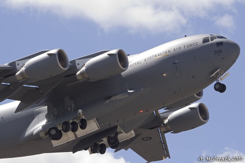 RAAF C-17 - 11 Apr 07