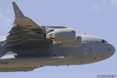 RAAF C-17 - 11 Apr 07