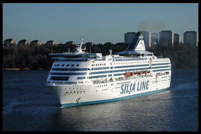 Silja Symphoni entering the harbour near Liding - Stockholm 2001