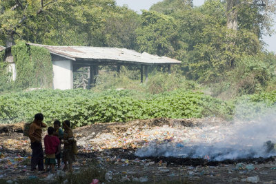 A small village just beyond Amarapura seems to make its living off a garbage dump in its midst