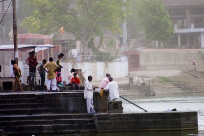 Hanging out on the ghats