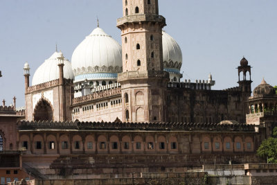 There is one big-ass mosque in Bhopal