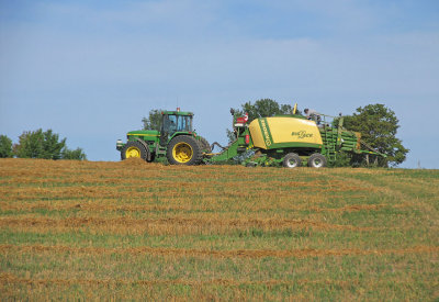 IMG_1828_Baling big 'square' hard bales