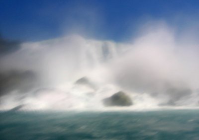 IMG_9768_Feeling the blast of the mist on the 'Maid of the Mist'