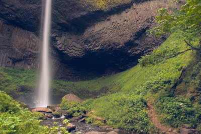 Base of Latourell Falls