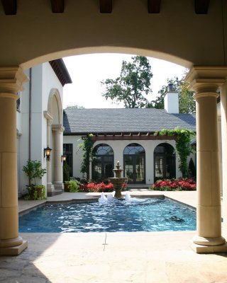 Courtyard 4b.jpg