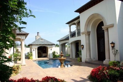 Courtyard 9.jpg