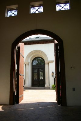 Portico 1.jpg