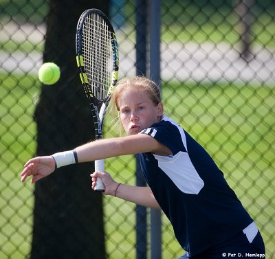 Eyeing a forehand