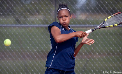 Watching her forehand