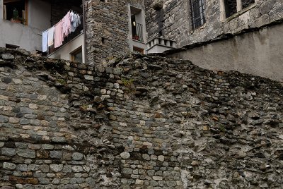 Roman wall with laundry