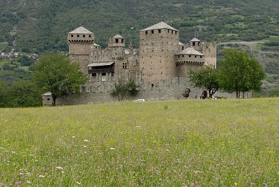Castle Fenis