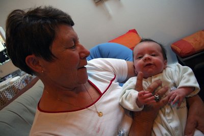 Mamie Reine et Florian (0638)