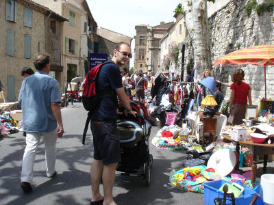 Premiere brocante à Eguilles (2324)