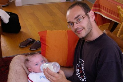 biberons en famille (P0891)